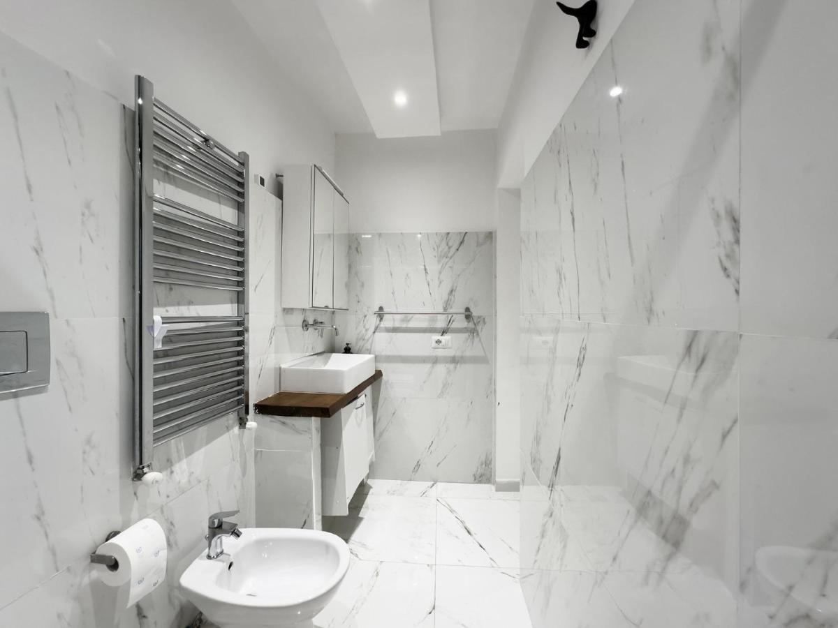 Luxury - Near Metro - Private Parking * Roma