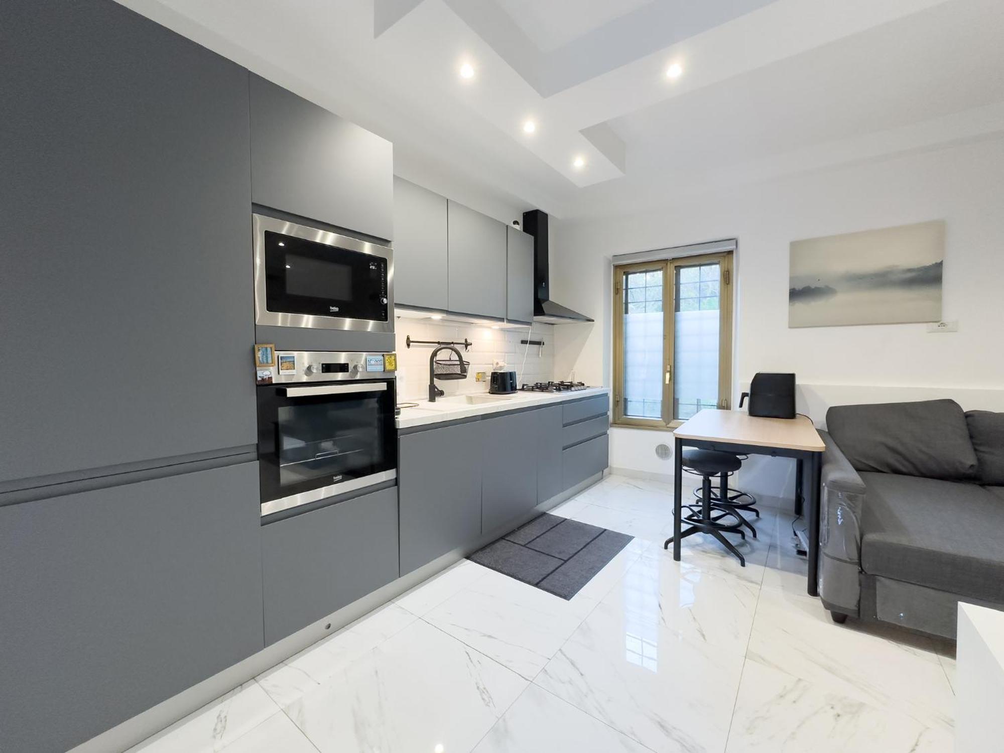 Luxury - Near Metro - Private Parking * Rom
